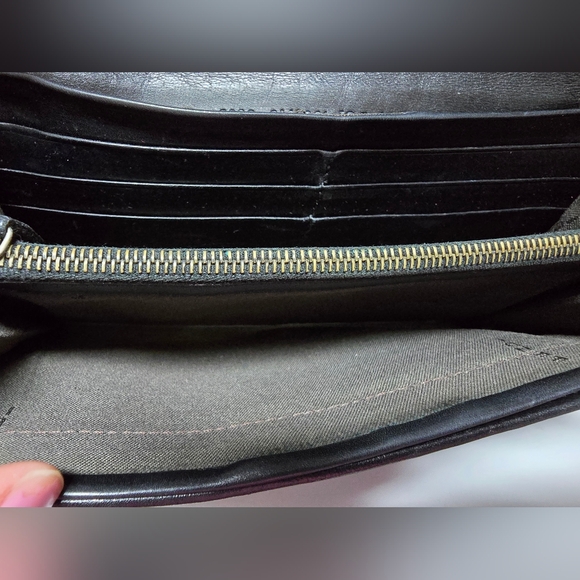 Fendi Black Wallet - Picture 3 of 9